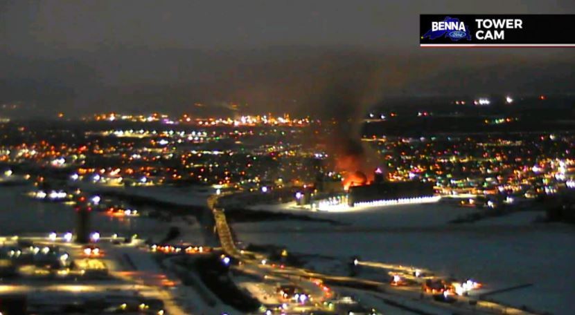 Big warehouse fire burning right now on the Superior, WI  