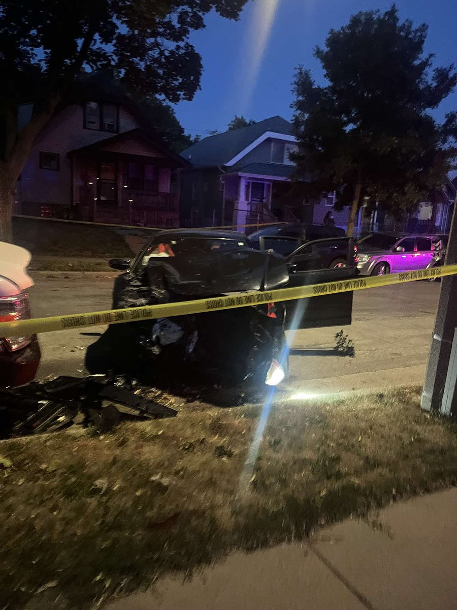 Milwaukee WI - 15/Keefe - Pursuit crash with injuries